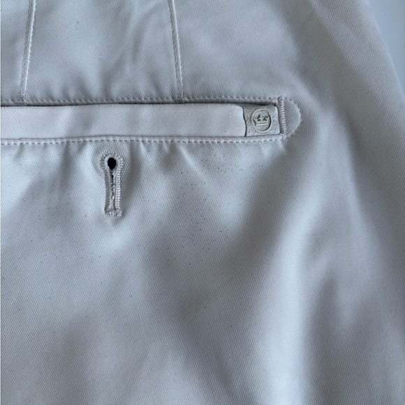 Peter Millar Tan Flat Front Shorts for Casual Elegance - Picture 6 of 12